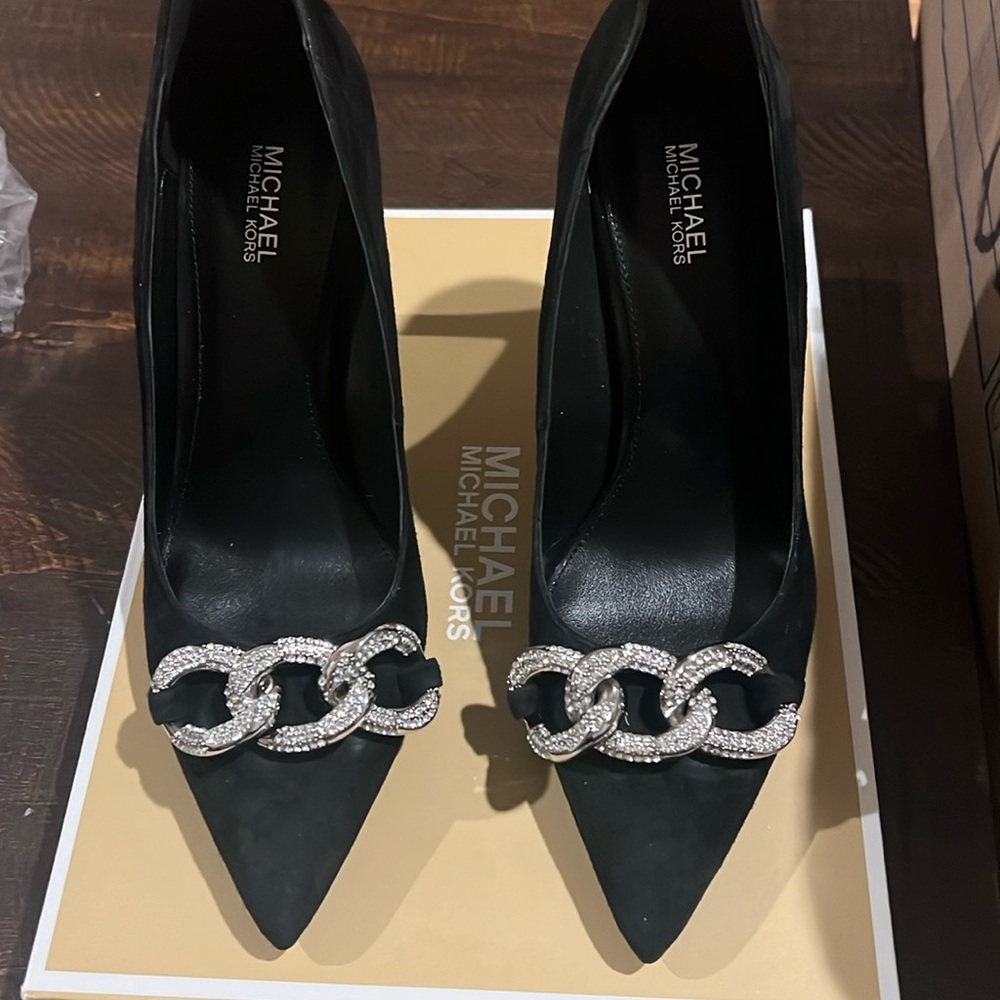 Michael Kors Scarlett Pumps